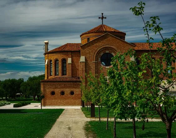 Globale Expertise in der religiösen Übersetzung