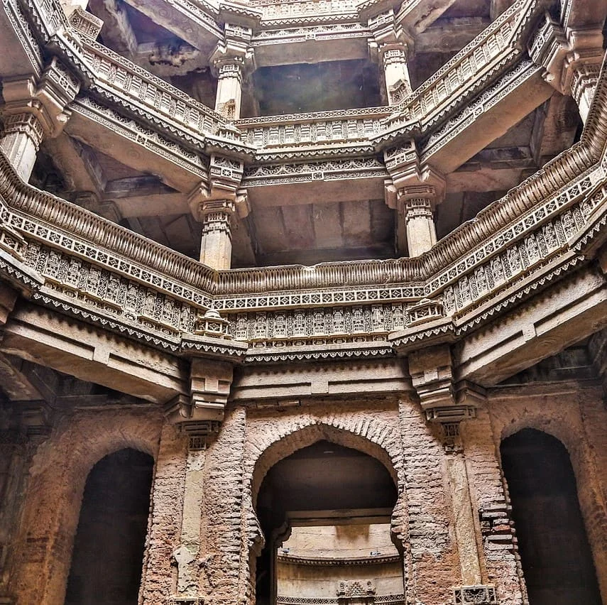 Merkmale der Gujarati Sprache